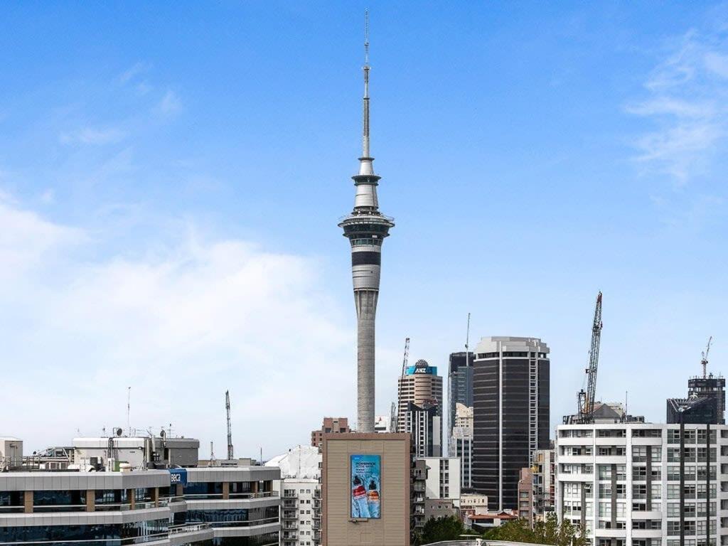Beautiful Sky Tower View Home Near K' Road W/ Free Parking Auckland Exterior photo